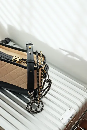 Common Stitching Issues in Vintage Luxury Handbags